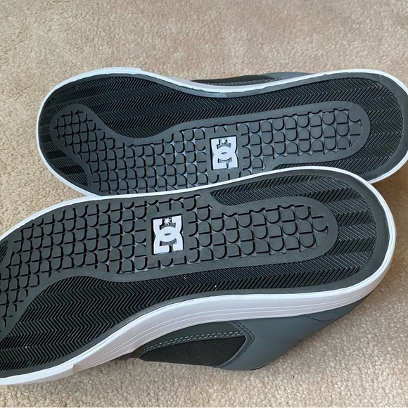 DC shoes - Picture 4 of 4